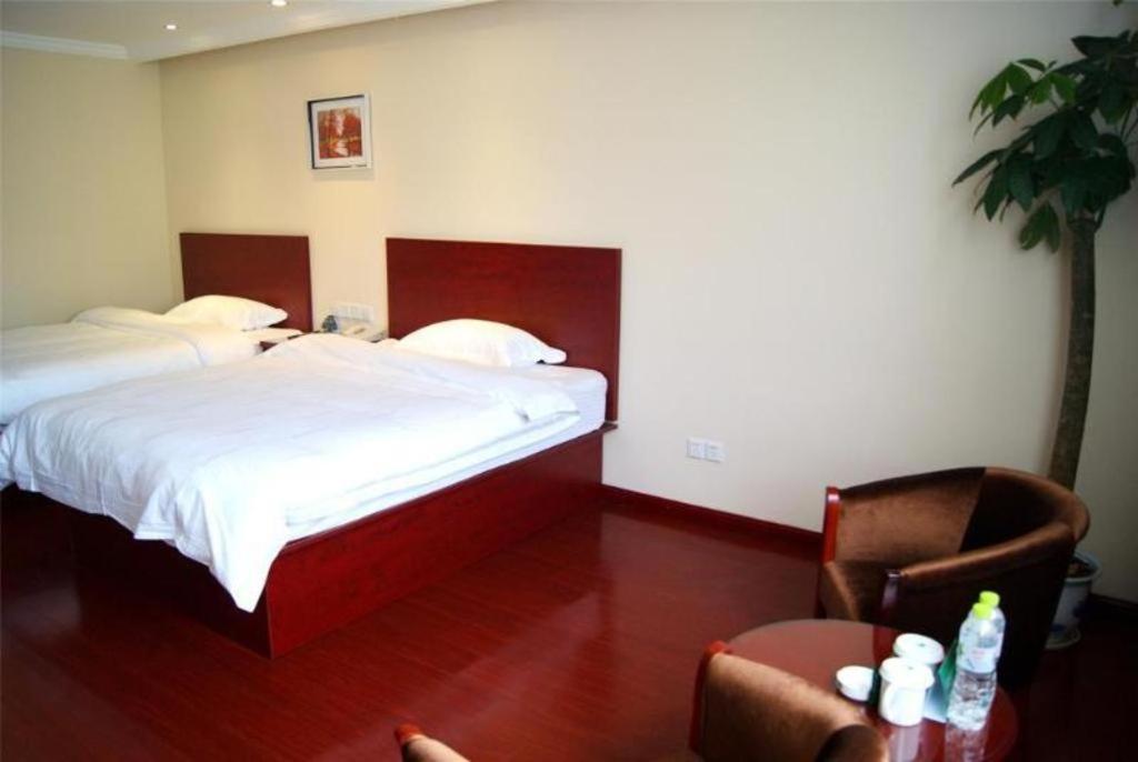 Greentree Inn Suzhou Railway Station North Square Haobainian Wedding Dress City Express Hotel מראה חיצוני תמונה