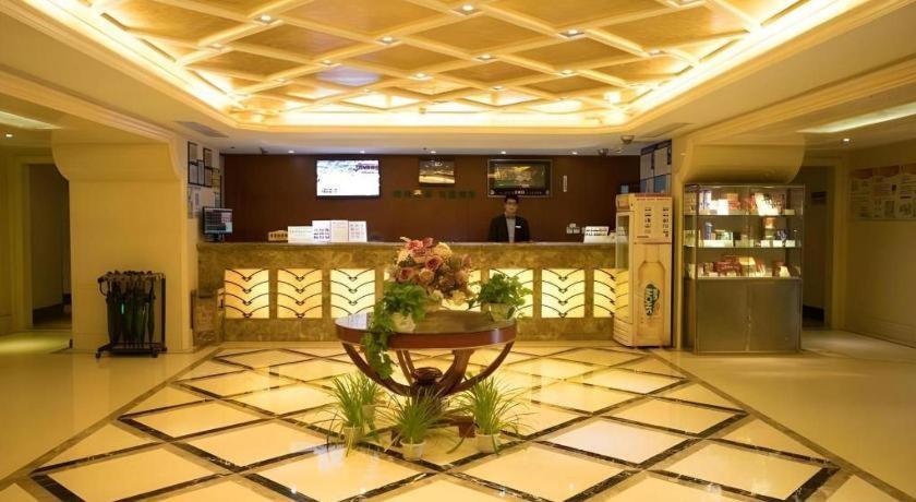 Greentree Inn Suzhou Railway Station North Square Haobainian Wedding Dress City Express Hotel מראה חיצוני תמונה
